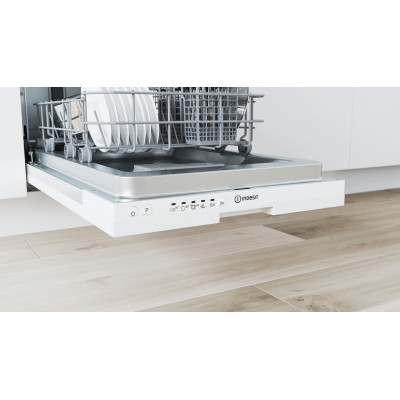 Indesit DI9E 2B10 Completamente integrado 9 cubiertos F Indesit DI9E 2B10 Completamente integrado 9 cubiertos F
