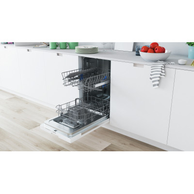 Indesit DI9E 2B10 Completamente integrado 9 cubiertos F Indesit DI9E 2B10 Completamente integrado 9 cubiertos F
