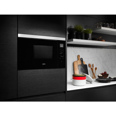 AEG MBE2657DEM Negro, Acero inoxidable Microondas combinado Integrado 26 L 900 W